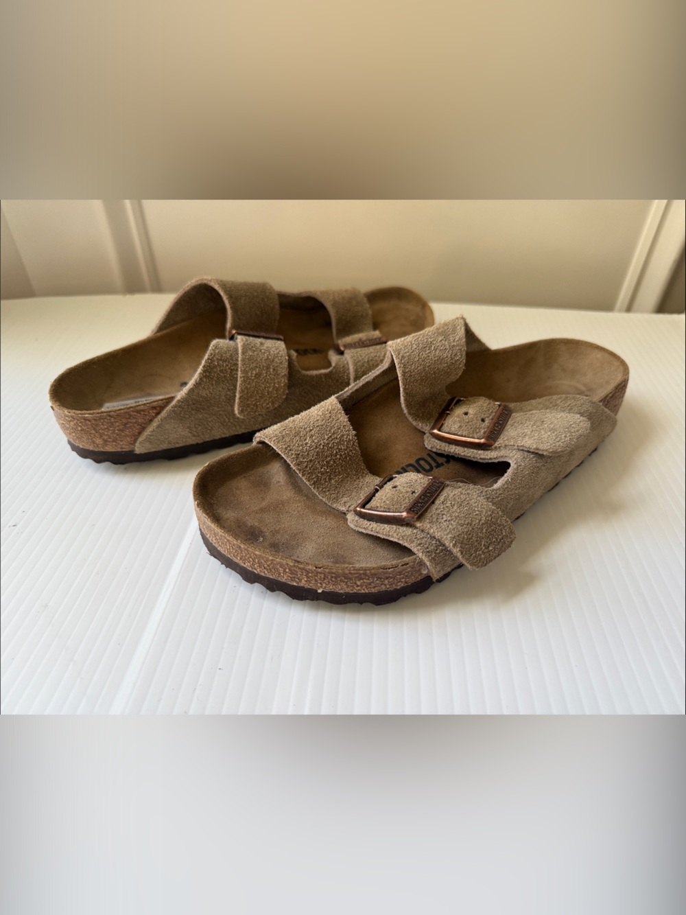 Birkenstock Arizona Women’s Taupe Suede Two-Strap Sandals  Size 5 EU 36